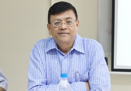 Prof RK Saxena